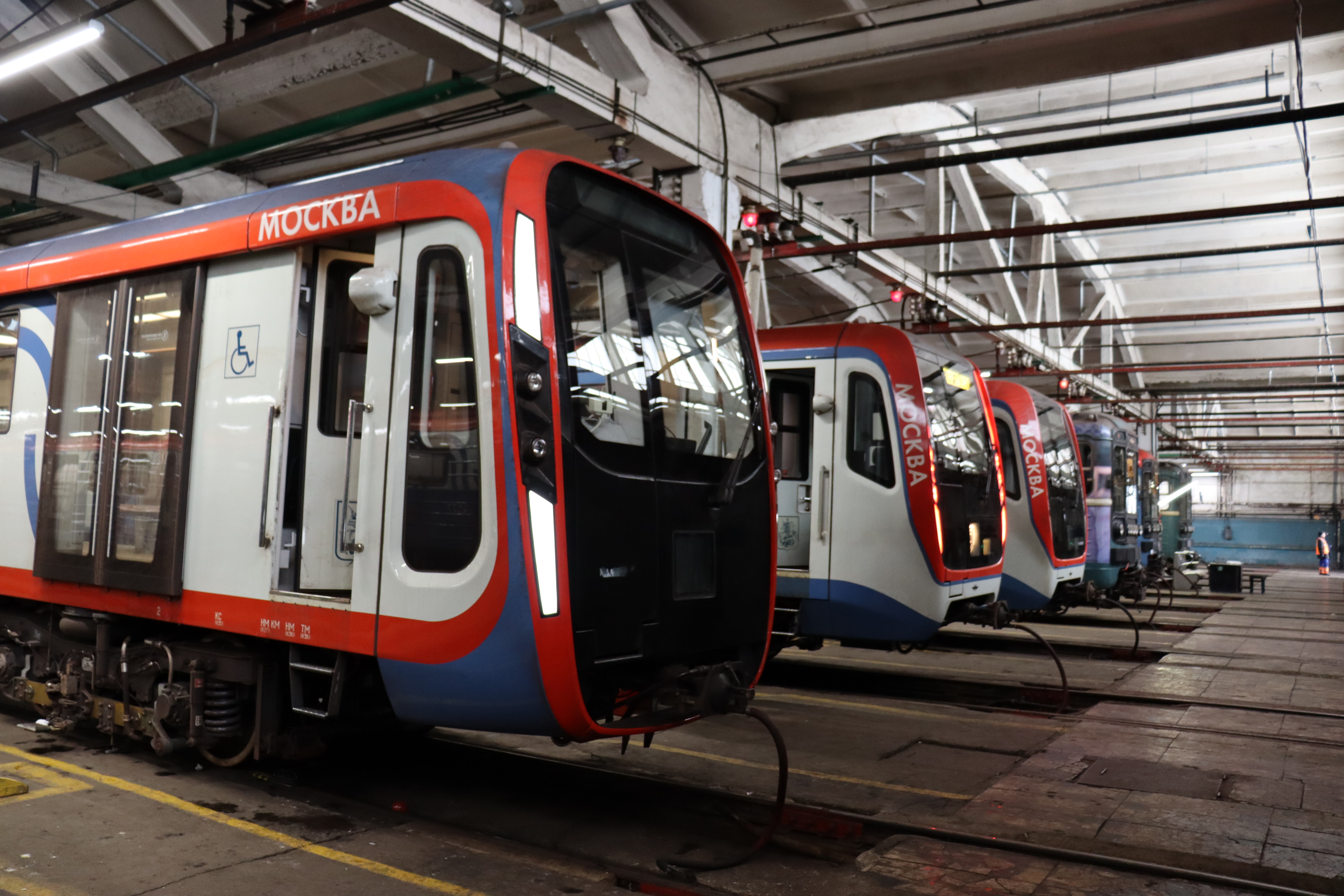 Подвижной состав в электродепо